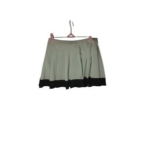Nike Fit Dry Pleated Tennis Skort Sage Green Black Hem Built-in Shorts Womens M